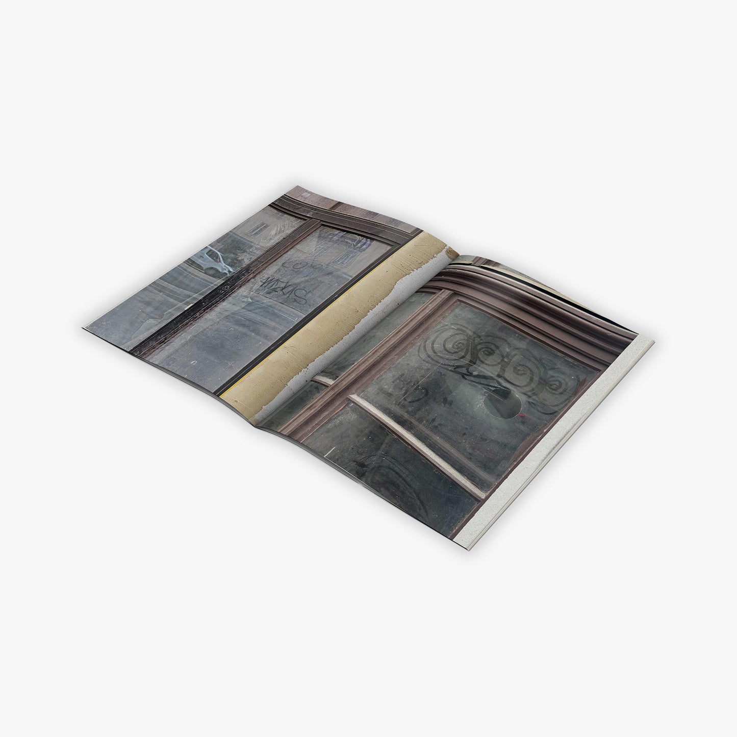 Dirty Windows – Ephemeral Viennese Dust-Tags