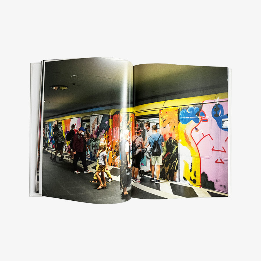 DIAMONDS – Moving Cathedrals