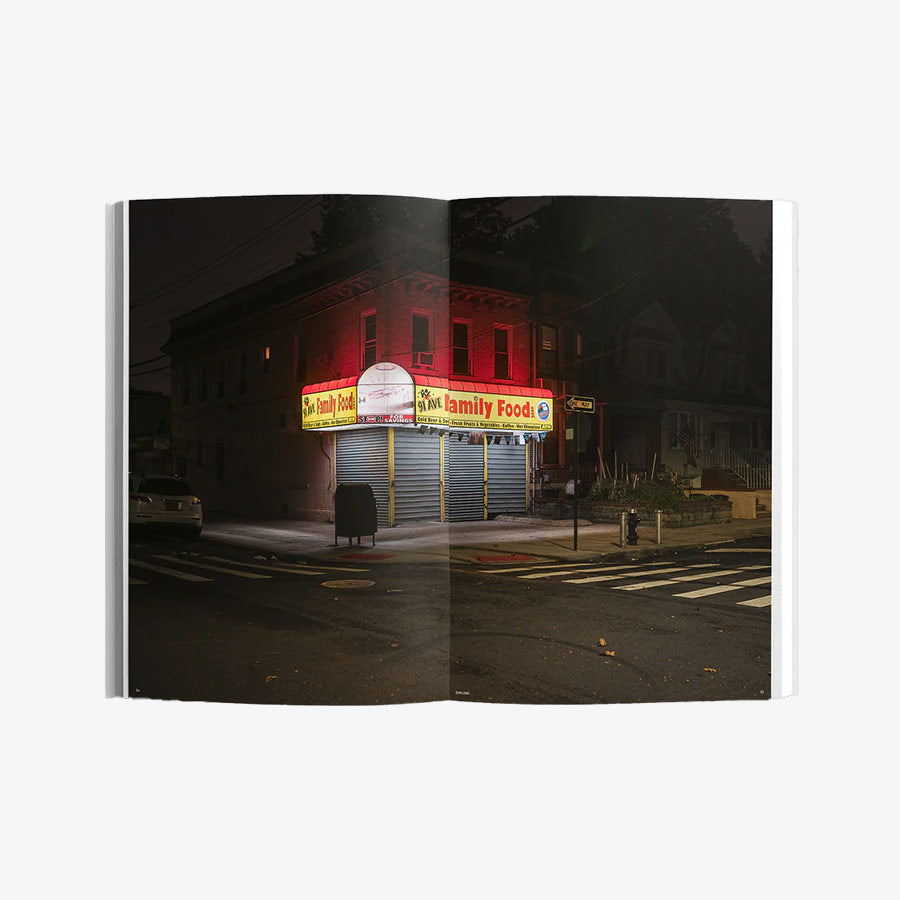 WHITEBOOK 01 - IT´S A CIRCLE (REGULAR EDITION)