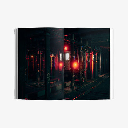 WHITEBOOK 01 - IT´S A CIRCLE (REGULAR EDITION)