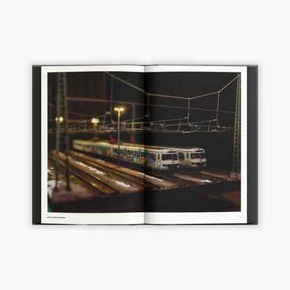 ART IN TRANSIT AND BEYOND – Hallenkunst Katalog